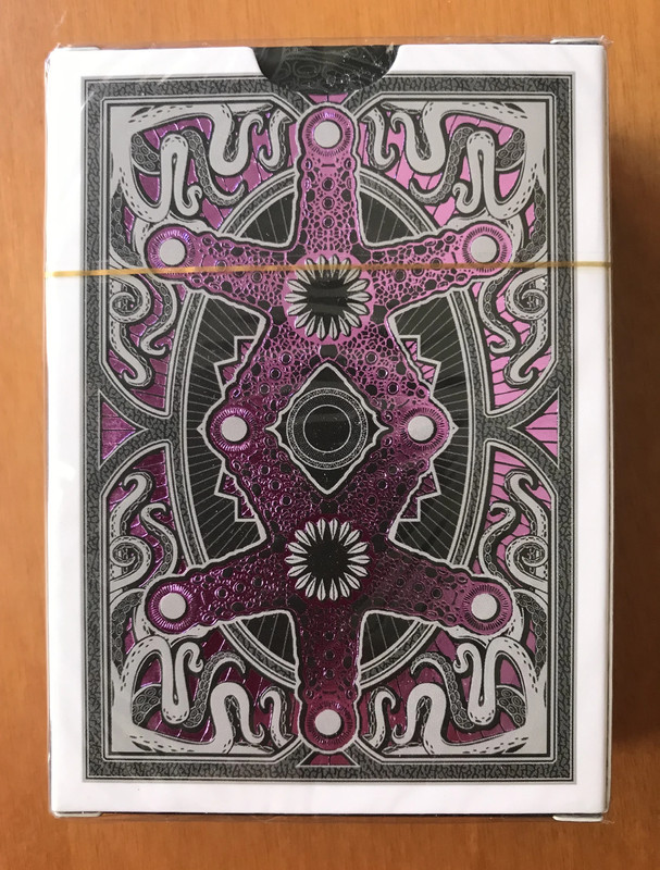 At The Mountains of Madness Purple - Cthulhu Project - Lovecraft Mythos - Playing Cards - Nuovo New 2