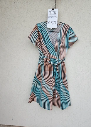 Abito brillantinato optical con scollo incrociato, merk: New Collection, staat: Heel goed, maat: M / 38 / 10, € 2,99, € 3,84 inclusief Kopersbescherming