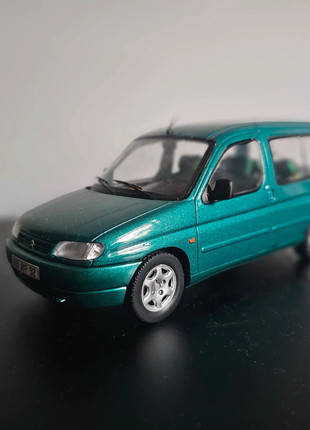 Obrázek k inzerátu: Citroen berlingo 1/24