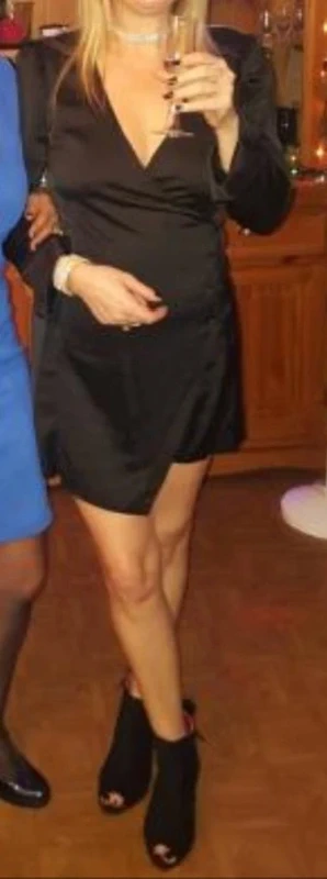 Très jolie petite robe noire