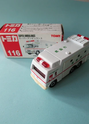 Tomica Super Ambulance 1996 Made in China, merk: Made, staat: Heel goed, maat: Universeel, € 15,00, € 16,45 inclusief Kopersbescherming