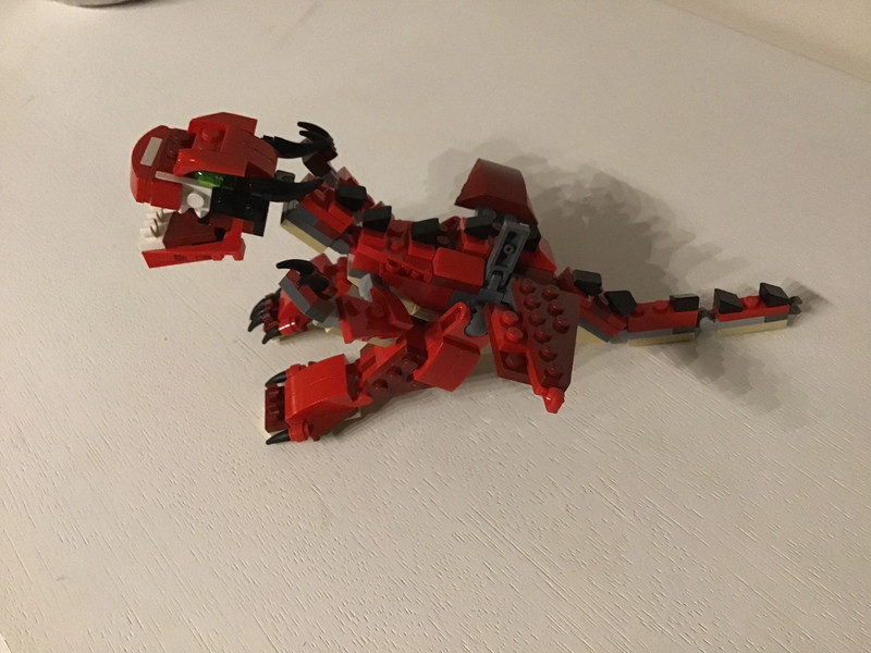 Lego creator 31032 Dragon rouge 1