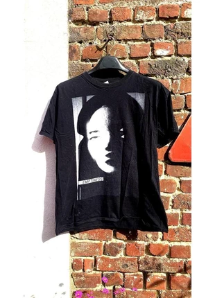 T-shirt « Emptiness - Nothing but the whole » one of a kind, uniek grafisch, marque: Gildan, état: Très bon état, taille: L, 15,00 €, 16,45 € Protection acheteurs incluse