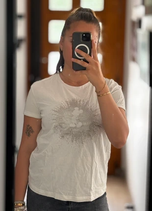 T-shirt blanc à paillette Mickey mouse, marque: Mickey Mouse, état: Très bon état, taille: M / 38 / 10, 5,00 €, 5,95 € Protection acheteurs incluse