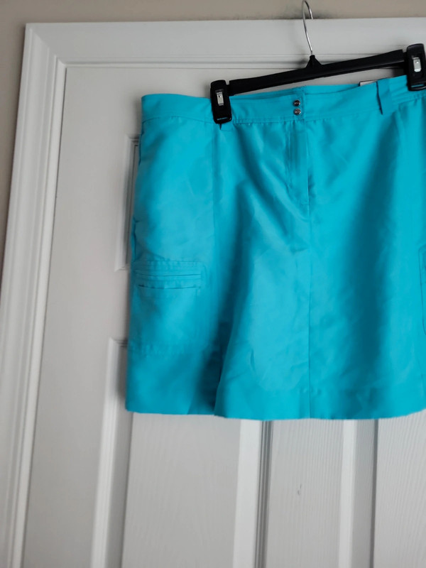 NWT Izod Xtreme Function Golf Skort 2