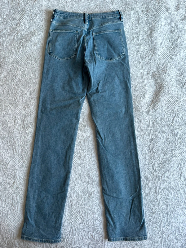 Light blue jeans 5