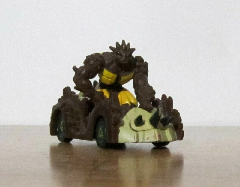 Gormiti Lotto n. 4 Personaggi con Macchina. Giochi Preziosi Mondo Motors 2003 Vinted