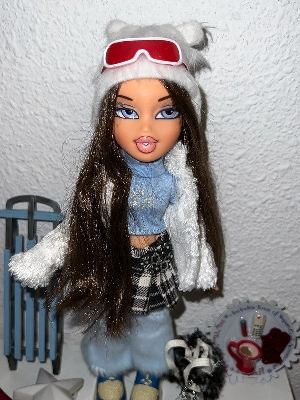Bratz Wintertime Wonderland Dana Doll - Near Complete 