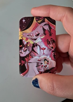 Spilla Hazbin Hotel, merk: HazbinHotel, staat: Heel goed, € 5,00, € 5,95 inclusief Kopersbescherming