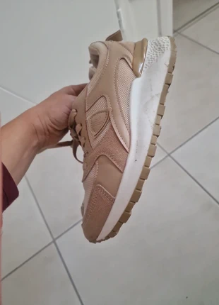 Baskets t 38 tres bon etat, marque: Manoukian, état: Très bon état, taille: 38, 25,00 €, 26,95 € Protection acheteurs incluse