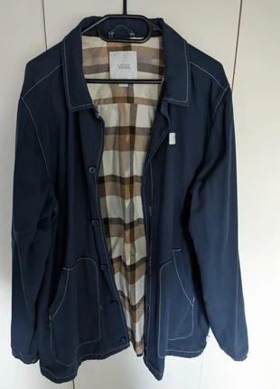 Te koop: Donkerblauw Vans Onward & Upward jack. Maat L., marque: Vans, état: Très bon état, taille: L, 19,99 €, 21,69 € Protection acheteurs incluse