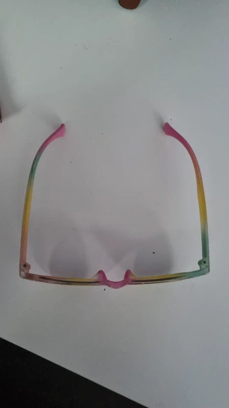 Boîte a lunette et lunette de soleil pour enfant - photo numéro 3