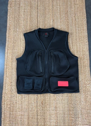 Veste, Gilet Sans Manches Technique Jordan 23 Gilet Engineered Noir/Infrarouge 23 Taille M, marque: Jordan, état: Très bon état, taille: M, 120,00 €, 126,70 € Protection acheteurs (Pro) incluse