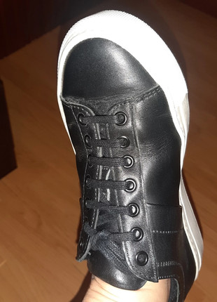 Tênis pretos em pele, Massimo Dutti, tam 37, marque: Massimo Dutti, état: Très bon état, taille: 37, 18,00 €, 19,60 € Protection acheteurs incluse