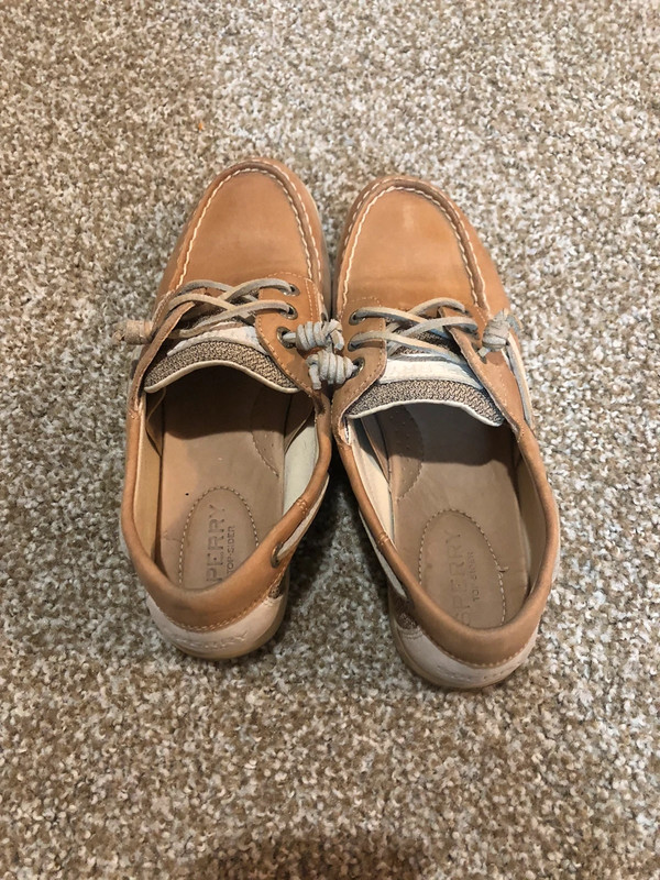 Women’s sperrys 3