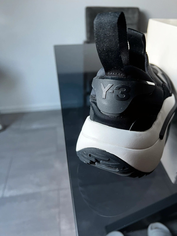 Y-3 'qisan Cozy' Sneakers in Black