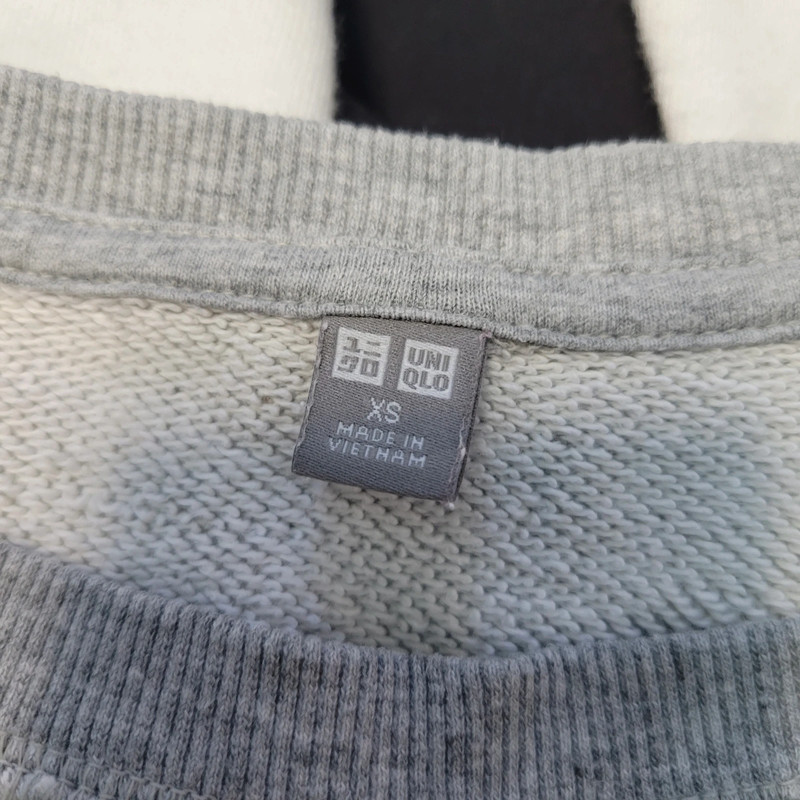 Grey Uniqlo Pullover Sweatshirt Size XS 3