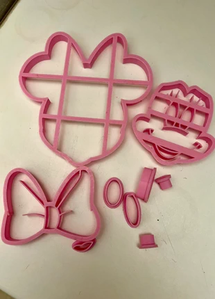 Moule à gâteau Minnie, condition: Very good, size: One size, €15.00, €16.45 includes Buyer Protection