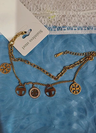 Bracciale con charm Tory Burch, brand: Tory B, condizioni: Nuovo con cartellino, €13.00, €14.35 include la Protezione acquisti