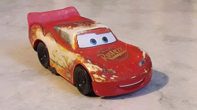 Cars - Voiture à friction peluche de Flash McQueen, Disney