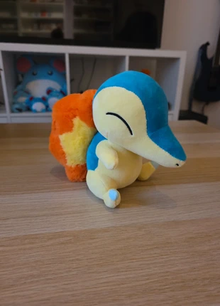 Peluche pokemon Hericendre officielle, merk: Pokémon, staat: Nieuw zonder prijskaartje, maat: Universeel, € 35,00, € 37,45 inclusief Kopersbescherming