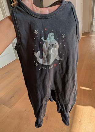 Strampler mit Fuß, merk: Staccato, staat: Goed, maat: 1-3 maanden / 56 cm, € 1,50, € 2,28 inclusief Kopersbescherming