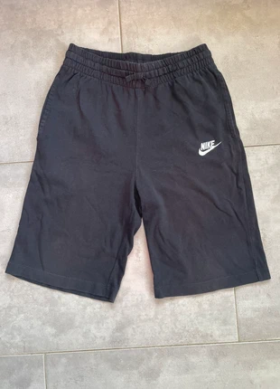 Short Nike Noir taille L junior 147-158cm très bon état, marque: Nike, état: Très bon état, taille: L, 5,00 €, 5,95 € Protection acheteurs incluse