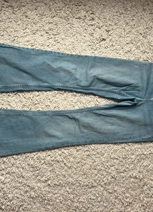 Jean flare pattes d’eph, marque: Jennyfer, état: Très bon état, taille: XS / 34 / 6, 4,00 €, 4,90 € Protection acheteurs incluse