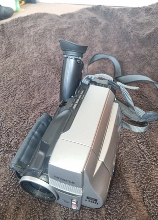 Vintage Hitachi Video8 Camcorder with Tape Works No Charger Retro Handycam with Case, brand: Hitachi, condition: Good, £30.00, £32.20 includes Buyer Protection