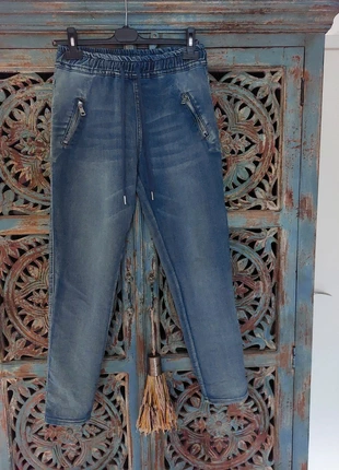 Dikke damespijkerbroek (jogging), merk: Naiif, staat: Heel goed, maat: S / 36 / 8, € 7,00, € 8,05 inclusief Kopersbescherming