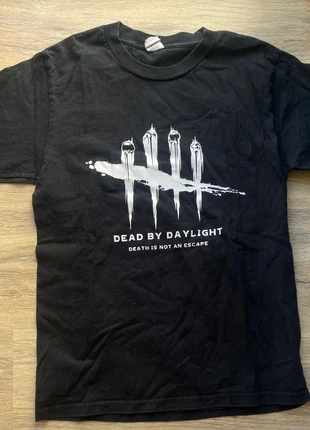 Teeshirt Noir DeadByDaylight, marke: Boutique indépendante, zustand: Sehr gut, größe: S / 36 / 8, 3,00 €, 3,85 € inklusive Vinted-Käuferschutz