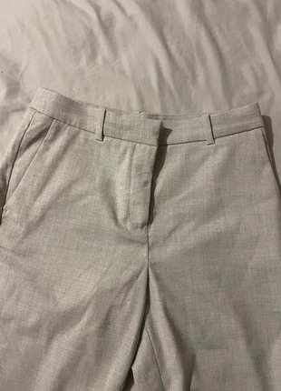 Pantalon ajusté femme gris clair, marque: H&M, état: Bon état, taille: XS / 34 / 6, 5,50 €, 6,48 € Protection acheteurs incluse