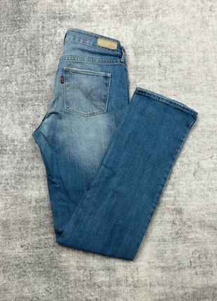 Jeans Levi's Slight Curve Straight Slim / bleu clair M femme W29 L34, marque: Levi's, état: Très bon état, taille: M, 13,00 €, 14,35 € Protection acheteurs (Pro) incluse