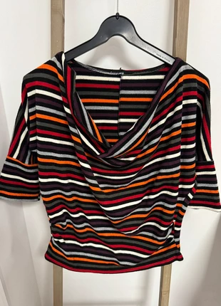 Top rayé noir, orange et rouge, col benitier, 42/44, condition: Very good, size: XXL / 44 / 16, €4.00, €4.90 includes Buyer Protection Pro