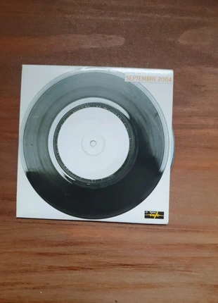 CD Les Inrockuptibles - Compilation Septembre 2004 Rock Electro Rap - 15 titres, estado: Muito bom, €3.00, €3.85 inclui Proteção do Comprador