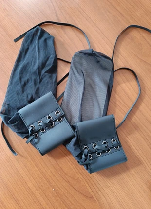 Calzini con dettaglio chiusura posteriore in eco pelle, merk: Socks, staat: Nieuw zonder prijskaartje, € 5,00, € 5,95 inclusief Kopersbescherming