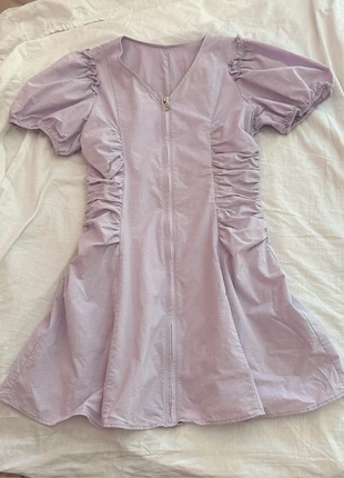 Soft Lilac Puff Sleeve Dress with Ruching & Front Zipper | Cute Midi Dress, marke: COQUETTE, zustand: Sehr gut, größe: M / 38 / 10, 9,00 €, 10,15 € inklusive Vinted-Käuferschutz