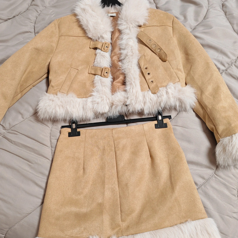Giacca +gonna elegante da donna beige