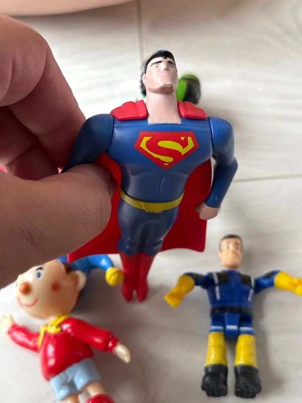 5 Figurines super héros - photo numéro 5