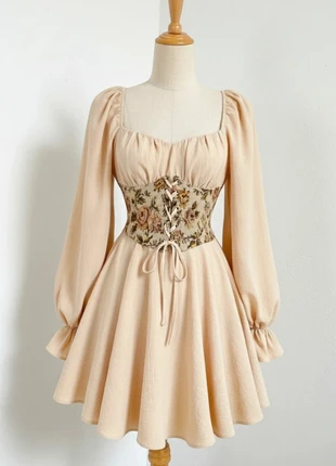 Robe corset beige à manches bouffantes, marke: Velanys, zustand: Sehr gut, größe: M / 38 / 10, 36,90 €, 39,45 € inklusive Vinted-Käuferschutz
