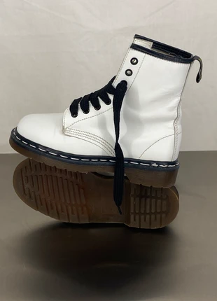 Dr. Martens 1460 Pascal Blanc - Prêtes à vivre de nouvelles aventures !, marque: Dr. Martens, état: Très bon état, taille: 36, 60,00 €, 63,70 € Protection acheteurs incluse