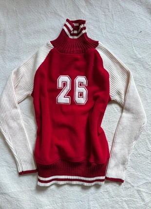 Pull rouge vintage y2k années 2000 style universitaire, brand: y2k, condizioni: Ottime, taglia: M / IT 42 / EU 38, €33.00, €35.35 include la Protezione acquisti Pro