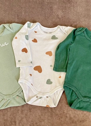 Lot 3 body manches longues 9 mois, brand: Gémo, condizioni: Ottime, taglia: 6-9 mesi / 68 cm, €3.00, €3.85 include la Protezione acquisti