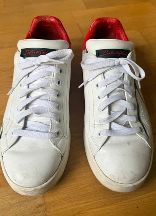 Dolce & Gabbana baskets blanches et rouges en cuir, signature au talon, marca: Dolce & Gabbana, estado: Bueno, tamaño: 42, 110,00 €, 116,20 € Protección al comprador incluida