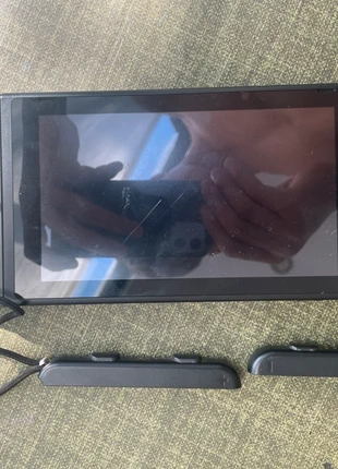 Nintendo switch + case, marque: Nintendo, état: Très bon état, 100,00 €, 105,70 € Protection acheteurs incluse