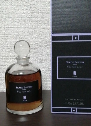 Une Voix Noire Serge Lutens, marque: Serge Lutens, état: Neuf avec étiquette, 35,00 €, 37,45 € Protection acheteurs incluse