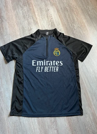 Maillot d’échauffement Réal Madrid taille M, marque: Sports, état: Neuf sans étiquette, taille: M, 7,00 €, 8,05 € Protection acheteurs incluse