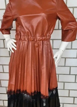 Vestido Zara | M new 🤎, marca: Zara, estado: Nuevo sin etiquetas, tamaño: M / 38 / 10, 30,00 €, 32,20 € Protección al comprador incluida