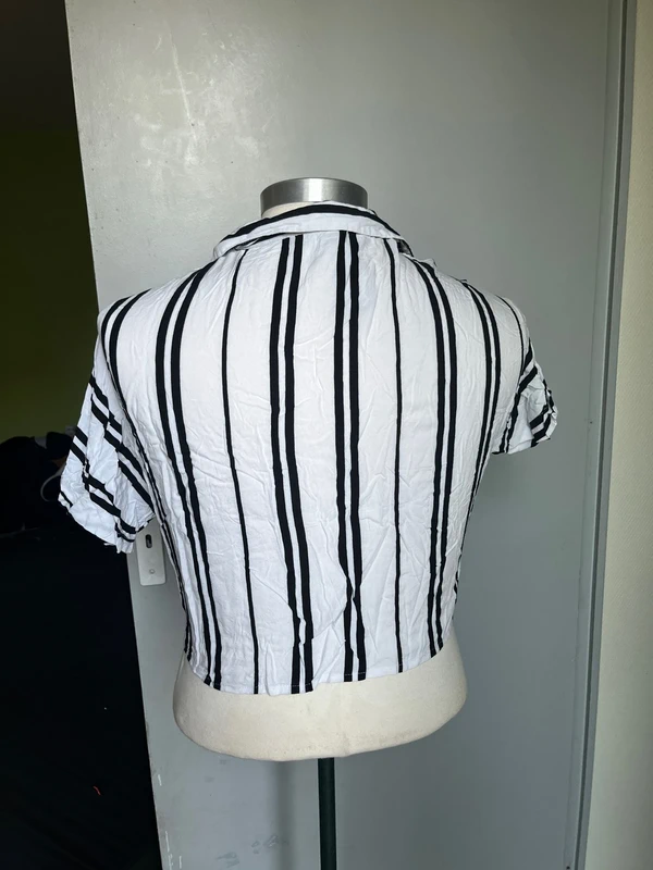 Blouse courte Bershka - photo numéro 4