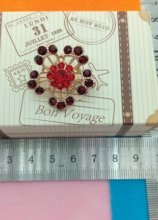 Broche, marque: Montre.fr, état: Très bon état, 5,00 €, 5,95 € Protection acheteurs (Pro) incluse